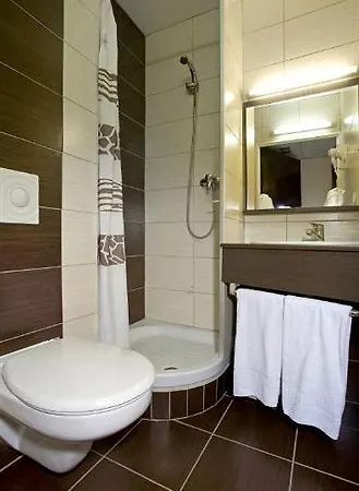 Hotel Clermont-ferrand Sud 2*