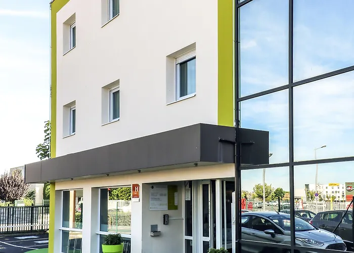 ホテル Clermont-ferrand Sud オービエール