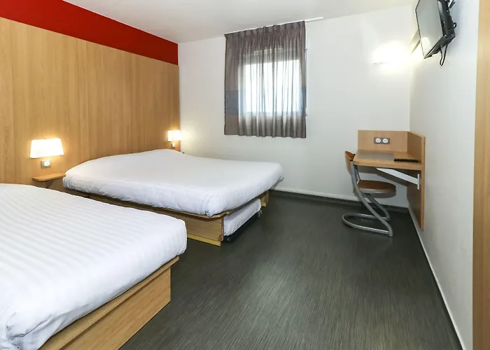 ホテル Clermont-ferrand Sud オービエール